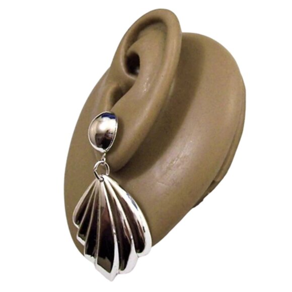 1 7/8 Inch 48mm Fan Ribbed Dangles Hoop Pierced Post Stud Earrings Silver Tone - Picture 2 of 3